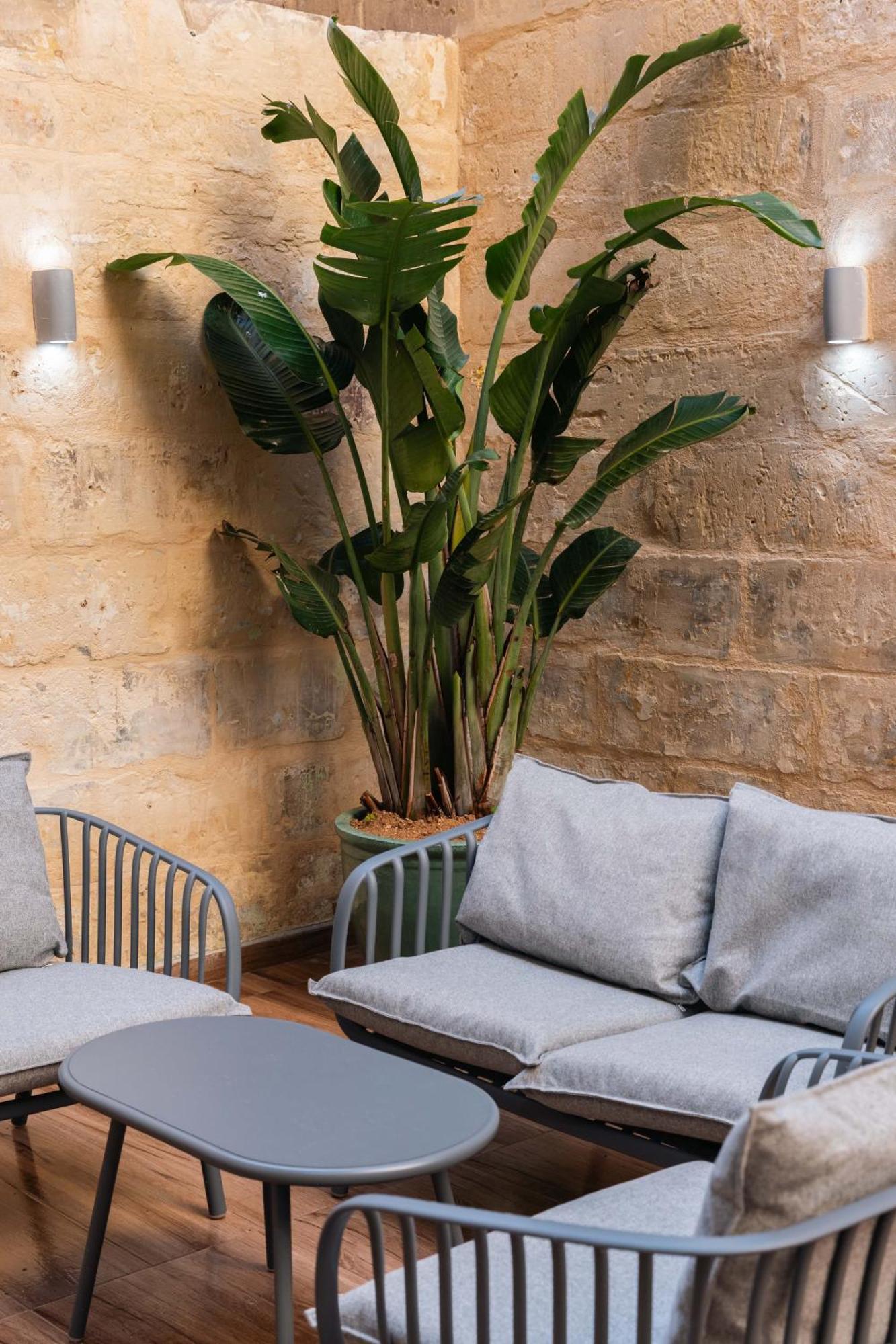 Valletta Waterfront Backyard Flat By Arcobnb Флориана Экстерьер фото